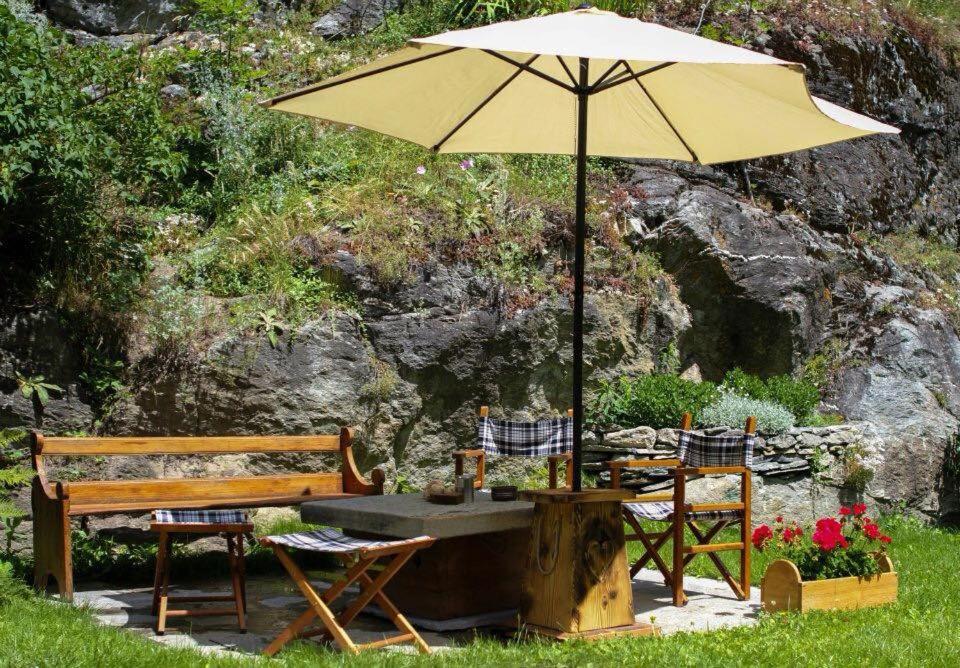 B&B Lo Djoua De Toueno Arvier Ngoại thất bức ảnh